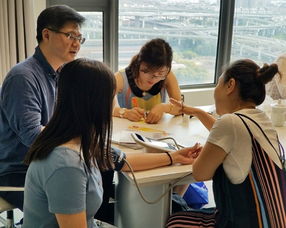 健康咨询台企行，义诊服务暖人心